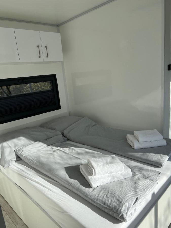 Hausboot Resort Nordseekueste Wilhelmshaven Ngoại thất bức ảnh