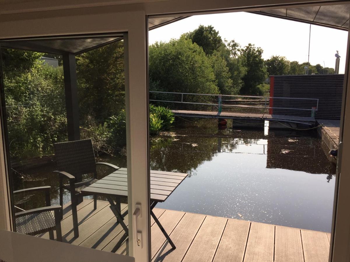 Hausboot Resort Nordseekueste Wilhelmshaven Ngoại thất bức ảnh