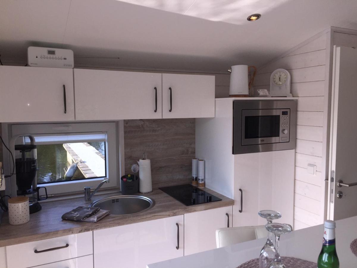 Hausboot Resort Nordseekueste Wilhelmshaven Ngoại thất bức ảnh